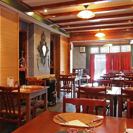 Pinos Eetcafe