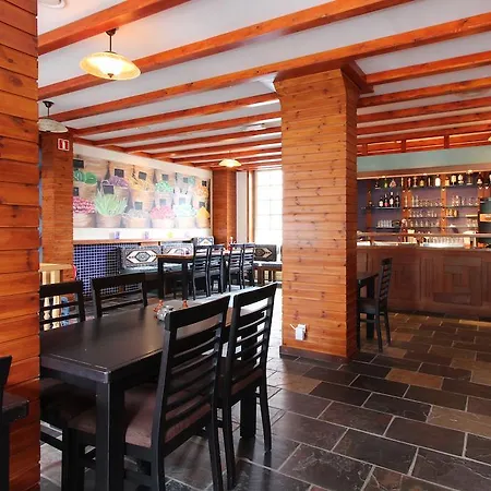 Pinos Eetcafe * 提耳堡